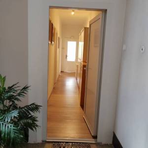 RIJEKA - Dvosobni stan blizu centra s pogledom na more