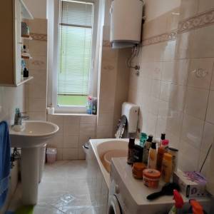 RIJEKA - Dvosobni stan blizu centra s pogledom na more