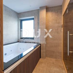 RIJEKA, KANTRIDA - luksuzna etaža u novogradnji, panoramski pogled na more, jedinstveno namještena nekretnina s terasom