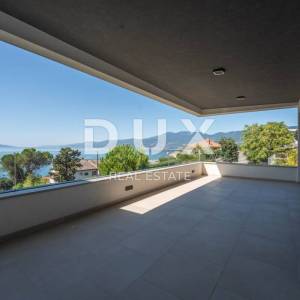 RIJEKA, KANTRIDA - luksuzna etaža u novogradnji, panoramski pogled na more, jedinstveno namještena nekretnina s terasom