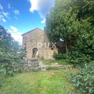 RIJEKA, KASTAV - samostojeća kuća i dvorišna zgrada + 761 m2 okućnice! PRILIKA!