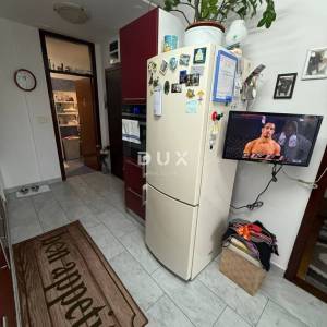 RIJEKA, KRNJEVO - manji stan na traženoj lokaciji, pogled more