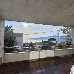 RIJEKA, MARČELJEVA DRAGA - stan s lođom i pogledom na Kvarner