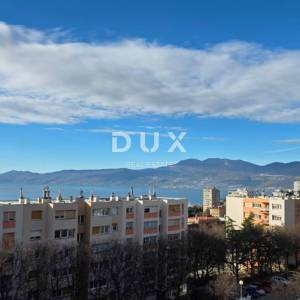 RIJEKA, PODMURVICE - Svijetao obiteljski stan s pogledom na more, 64m2
