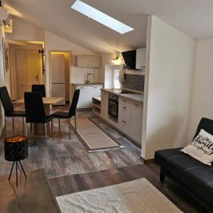 RIJEKA, POTOK - Moderno uređen dvosobni stan