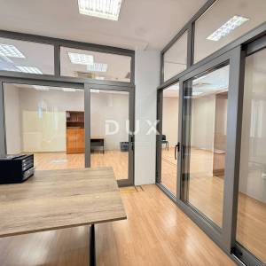 RIJEKA, ŠIRI CENTAR - uredski prostor u poslovnoj zgradi