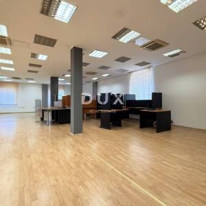 RIJEKA, ŠIRI CENTAR - uredski prostor u poslovnoj zgradi