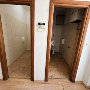 RIJEKA, ŠIRI CENTAR - uredski prostor u poslovnoj zgradi