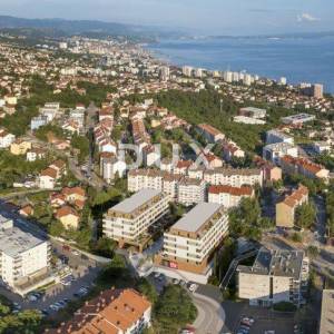 RIJEKA, SRDOČI - 1S+DB s 31m2 terase u novogradnji s garažom