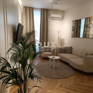 RIJEKA, STROGI CENTAR - stan 2S+DB s balkonom na odličnoj lokaciji! PRILIKA!