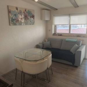 RIJEKA, TRSAT - Jednosobni stan s terasom