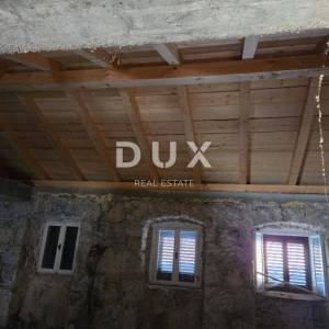 RIJEKA, VIŠKOVO - kuća i gospodarska zgrada + dvorište s pogledom na more! PRILIKA!