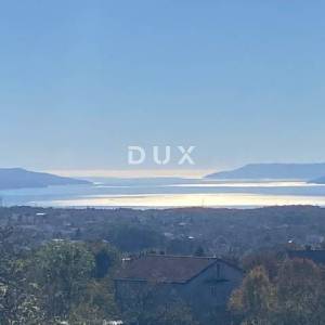 RIJEKA, VIŠKOVO - kuća i gospodarska zgrada + dvorište s pogledom na more! PRILIKA!