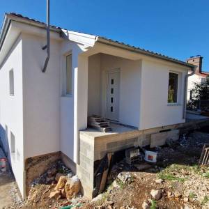 RIJEKA, VOJAK - Kuća s dva stana u roh-bau fazi