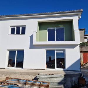 RIJEKA, VOJAK - Kuća s dva stana u roh-bau fazi