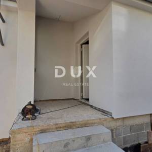 RIJEKA, VOJAK - Kuća s pogledom na more u fazi adaptacije, 160m2