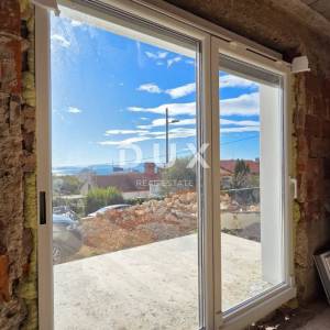 RIJEKA, VOJAK - Kuća s pogledom na more u fazi adaptacije, 160m2
