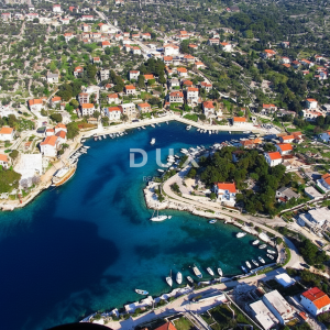 ROGOZNICA, RAŽANJ – Građevinsko zemljište prvi red do mora! PRILIKA!