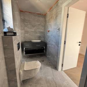 ROVINJ - DVOETAŽNI APARTMAN S PREKRASNIM POGLEDOM NA MORE (E)