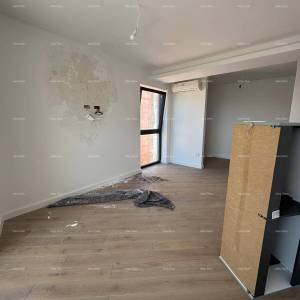 ROVINJ - DVOETAŽNI APARTMAN S PREKRASNIM POGLEDOM NA MORE (F)