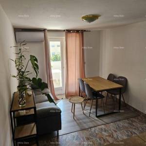 Rovinj: Nekretnina u blizini plaže, okružena borovom šumom