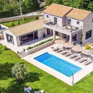 Samostojeća istarska kuća 159m2 za adaptaciju