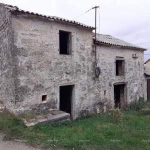 Samostojeća istarska kuća 159m2 za adaptaciju