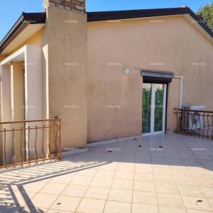 Samostojeća kuća, prvi red do mora! Novigrad.