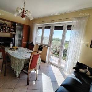 Samostojeća kuća, prvi red do mora! Novigrad.