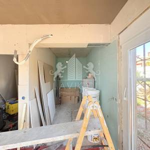 Samostojeća kuća s 2 apartmana novogradnja - Vrsi