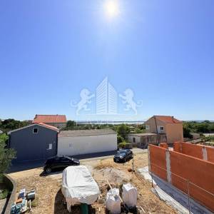 Samostojeća kuća s 2 apartmana novogradnja - Vrsi