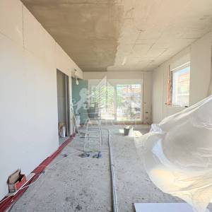 Samostojeća kuća s 2 apartmana novogradnja - Vrsi