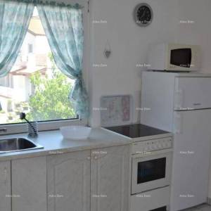 Samostojeća kuća s apartmanima! Štinjan.