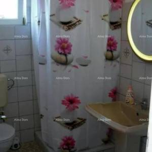 Samostojeća kuća s apartmanima! Štinjan.