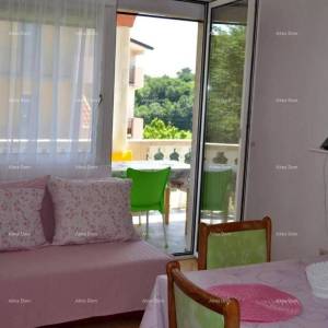 Samostojeća kuća s apartmanima! Štinjan.