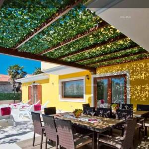 SAMOSTOJEĆA, neposredna blizina mora, cca. 500 metara.