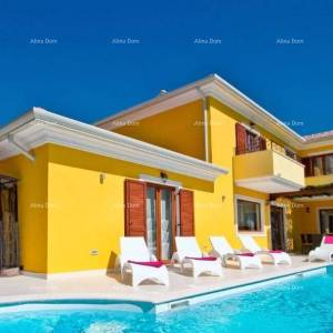 SAMOSTOJEĆA, neposredna blizina mora, cca. 500 metara.