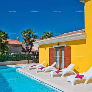 SAMOSTOJEĆA, neposredna blizina mora, cca. 500 metara.