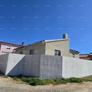 Samostojeća prizemnica u blizini Pule !