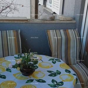 Šarmantan stan u Barbarigi, odmah useljiv, 900 m od mora