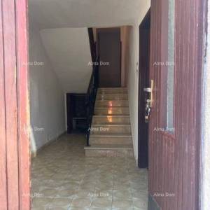 Šarmantna kuća u Vrsaru s potencijalom za preuređenje blizu obale