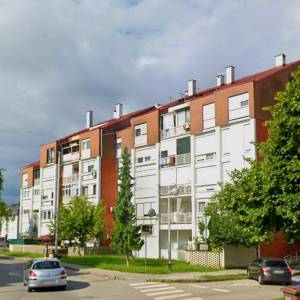 Sesvete-Selčina, 2-sobni stan s terasom, 55m2, novouređen, 5.kat/lift