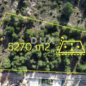 ŠIBENIK, BRODARICA - INVESTICIJSKA PRILIKA: Zemljište 5270 m² na Brodarici za 6 stambenih zgrada!