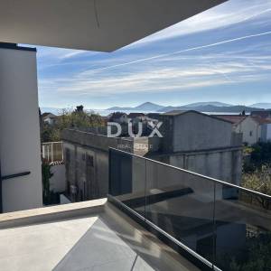 ŠIBENIK, TRIBUNJ – Dvosoban stan u novogradnji sa pogledom na more! PRILIKA!