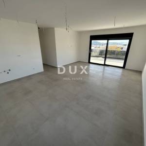 ŠIBENIK, TRIBUNJ – Dvosoban stan u novogradnji sa pogledom na more! PRILIKA!