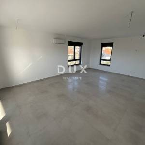 ŠIBENIK, TRIBUNJ – Dvosoban stan u novogradnji sa pogledom na more! PRILIKA!