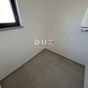 ŠIBENIK, TRIBUNJ – Prostrani trosoban stan u novogradnji! PRILIKA!