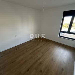 ŠIBENIK, TRIBUNJ – Prostrani trosoban stan u novogradnji! PRILIKA!