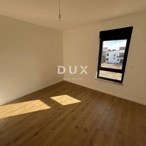 ŠIBENIK, TRIBUNJ – Prostrani trosoban stan u novogradnji! PRILIKA!