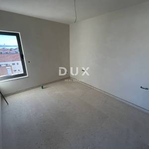 ŠIBENIK, VODICE – Luksuzni penthouse s tri terase, liftom i pogledom na more!